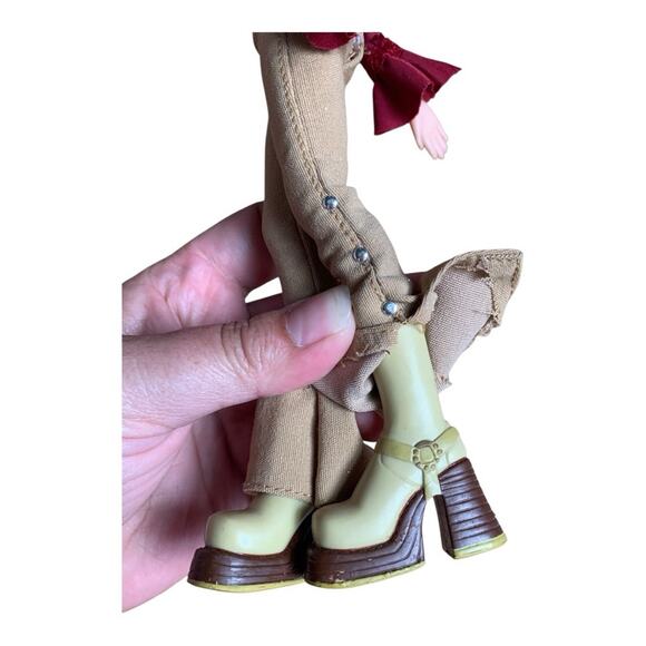 Bratz doll meygan with clothes and shoes y2k - Picture 4 of 4